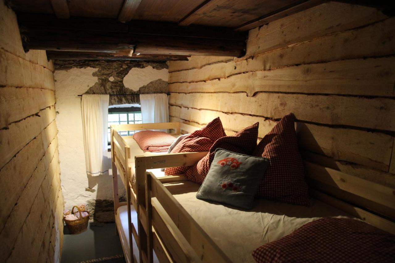 Sachserhof Ferienwohnungen In Sachsenburg Buitenkant foto