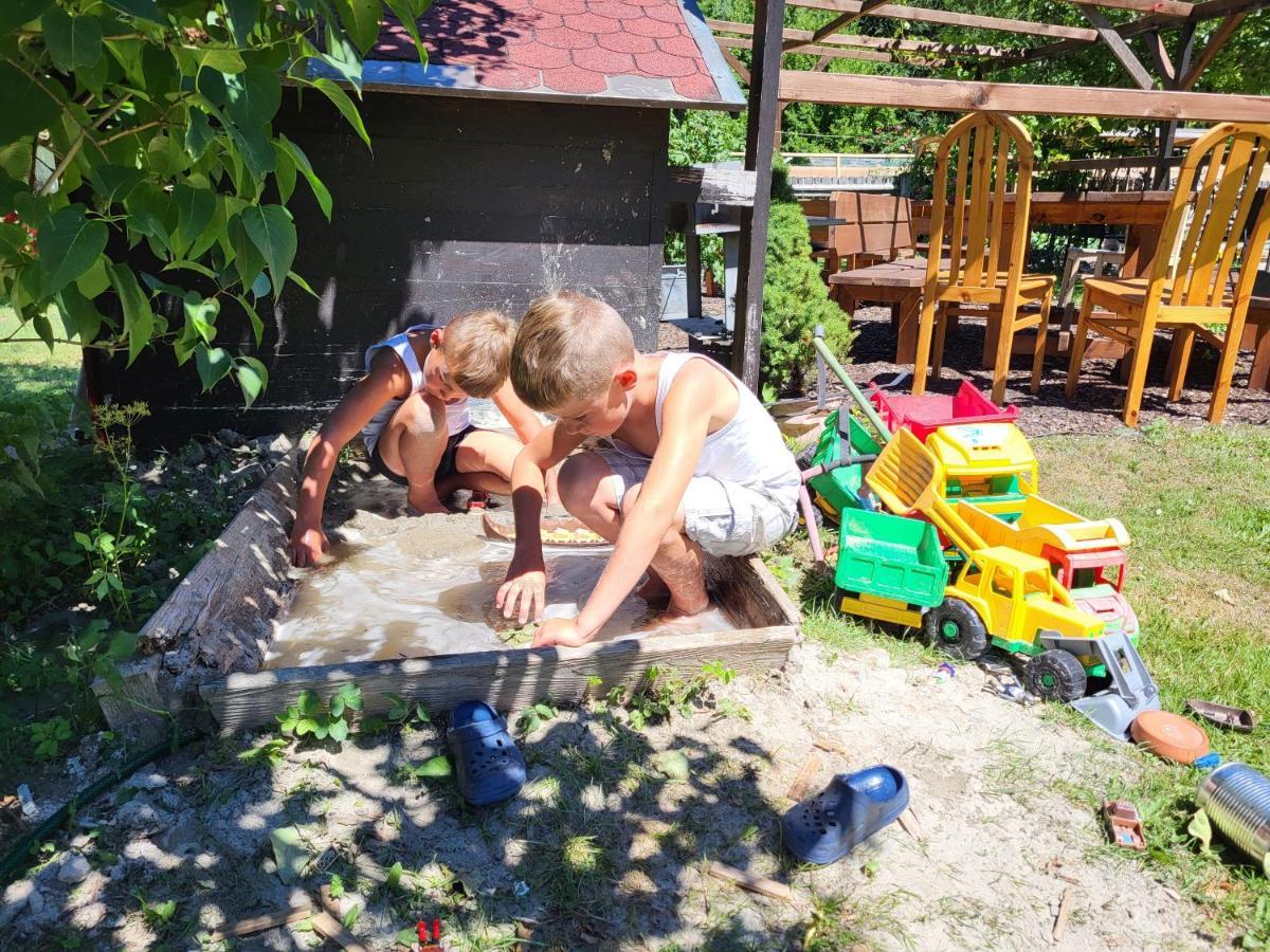 Sachserhof Ferienwohnungen In Sachsenburg Buitenkant foto