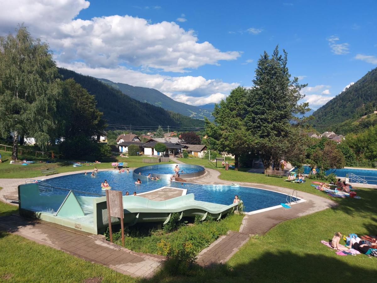 Sachserhof Ferienwohnungen In Sachsenburg Buitenkant foto