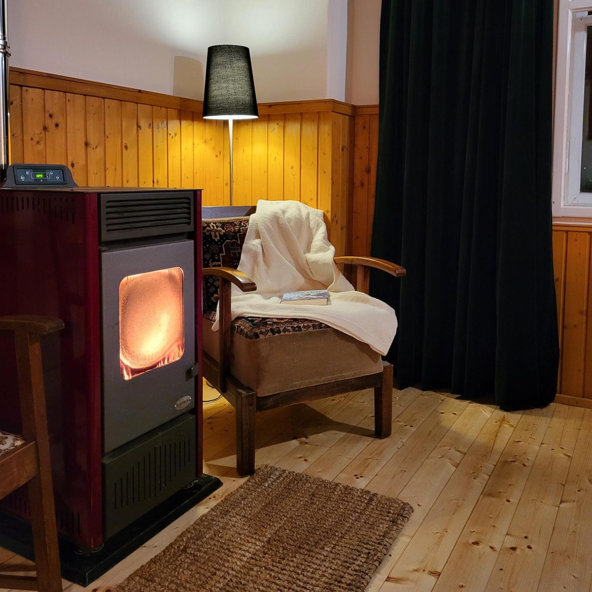 Sachserhof Ferienwohnungen In Sachsenburg Buitenkant foto